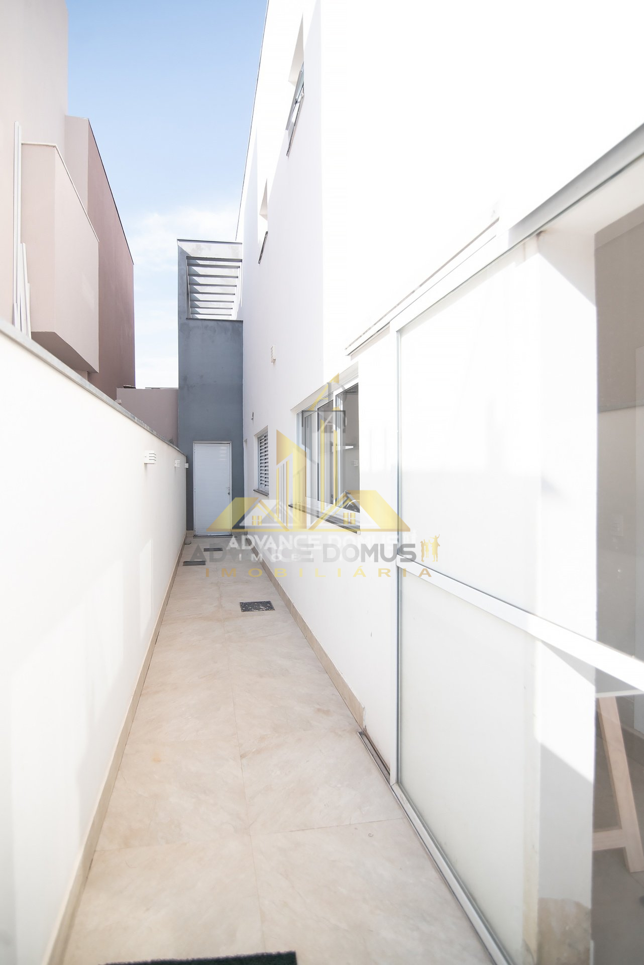 Casa à venda com 3 quartos, 300m² - Foto 37